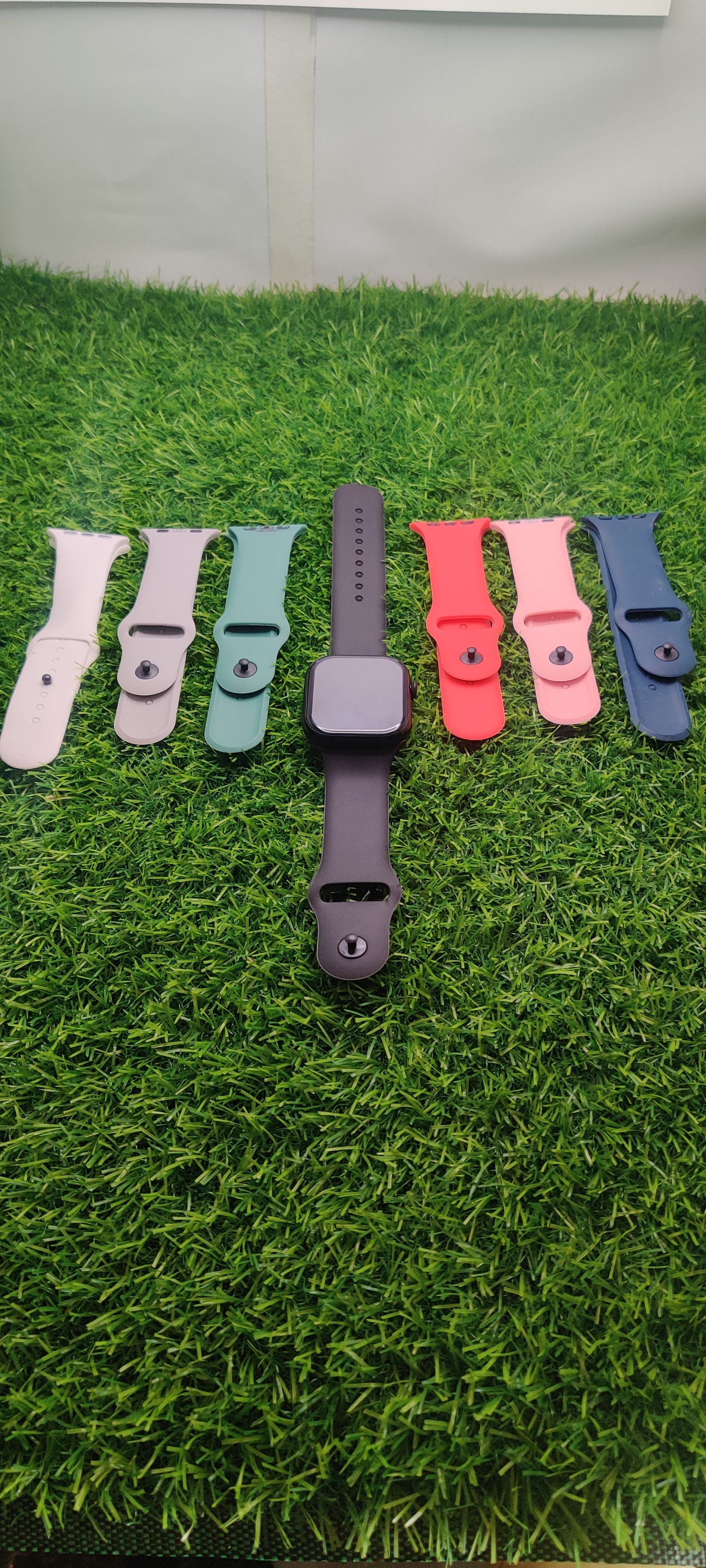 7-in-1 Series 11 Smartwatch with Interchangeable Straps